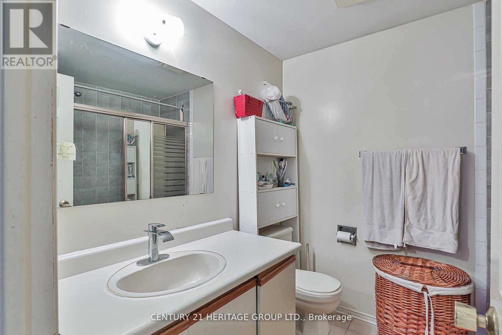 261 Badessa Circle, Vaughan, Ontario  L4J 6C5 - Photo 20 - N12776806