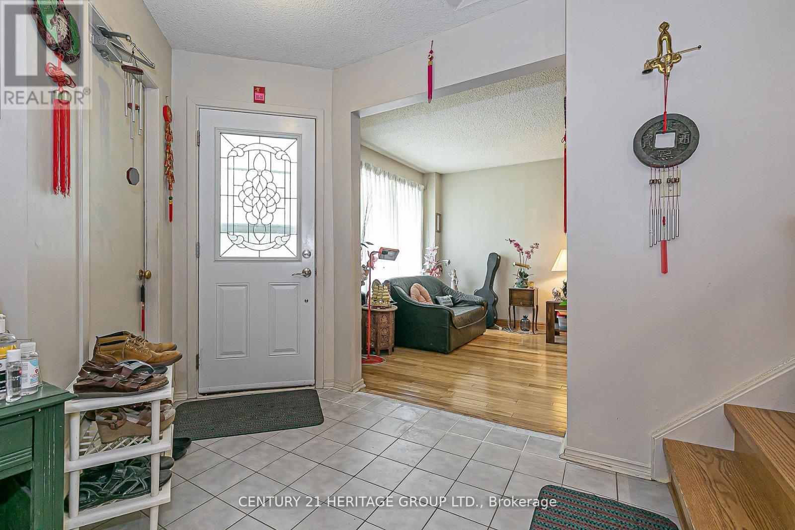 261 Badessa Circle, Vaughan, Ontario  L4J 6C5 - Photo 3 - N12776806