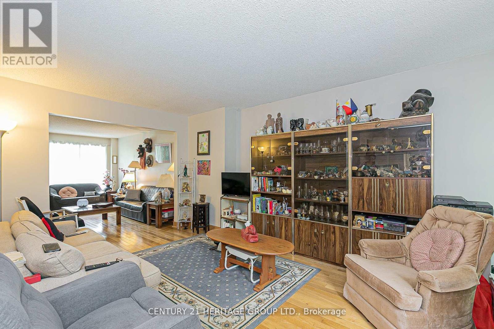 261 Badessa Circle, Vaughan, Ontario  L4J 6C5 - Photo 5 - N12776806