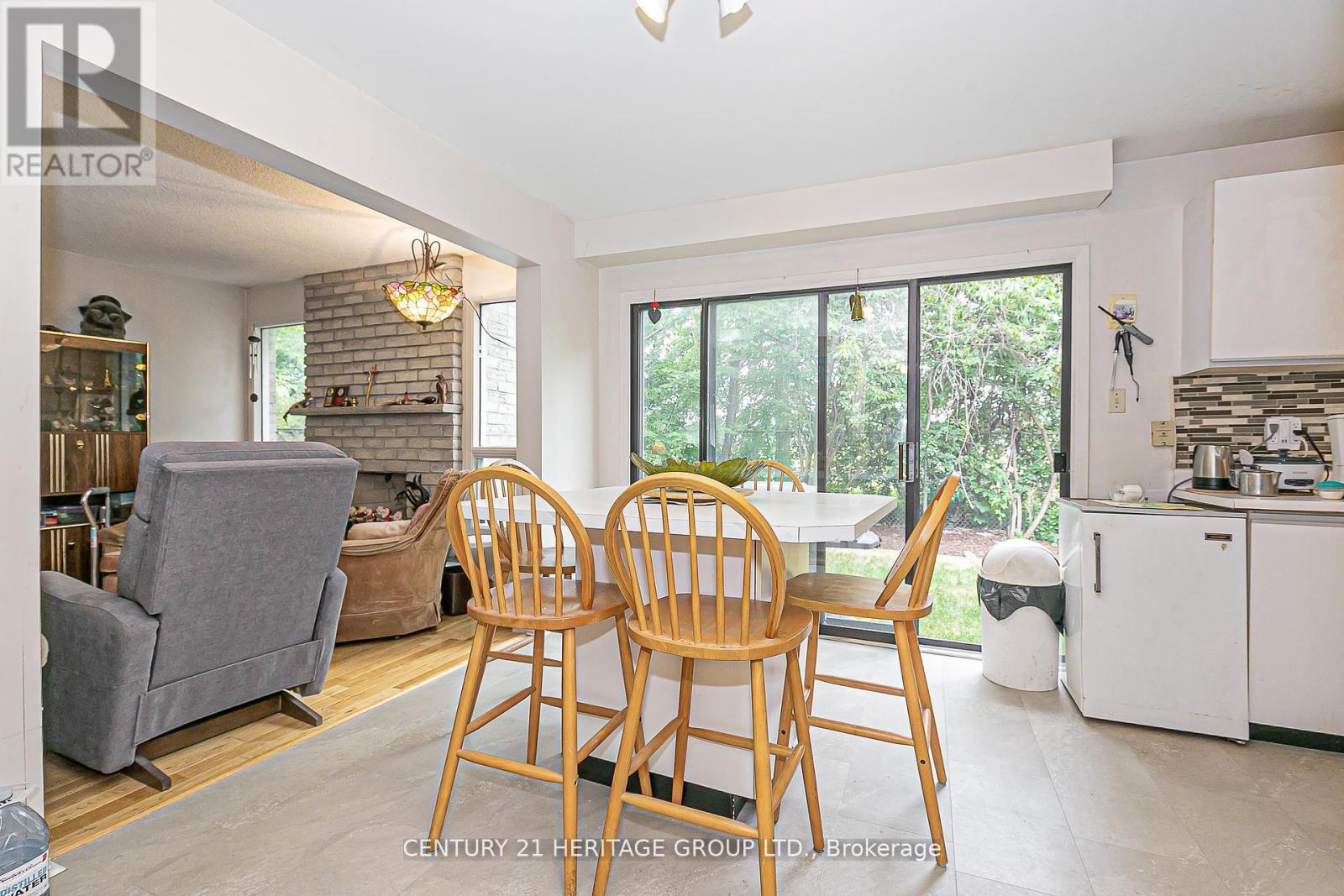 261 Badessa Circle, Vaughan, Ontario  L4J 6C5 - Photo 9 - N12776806