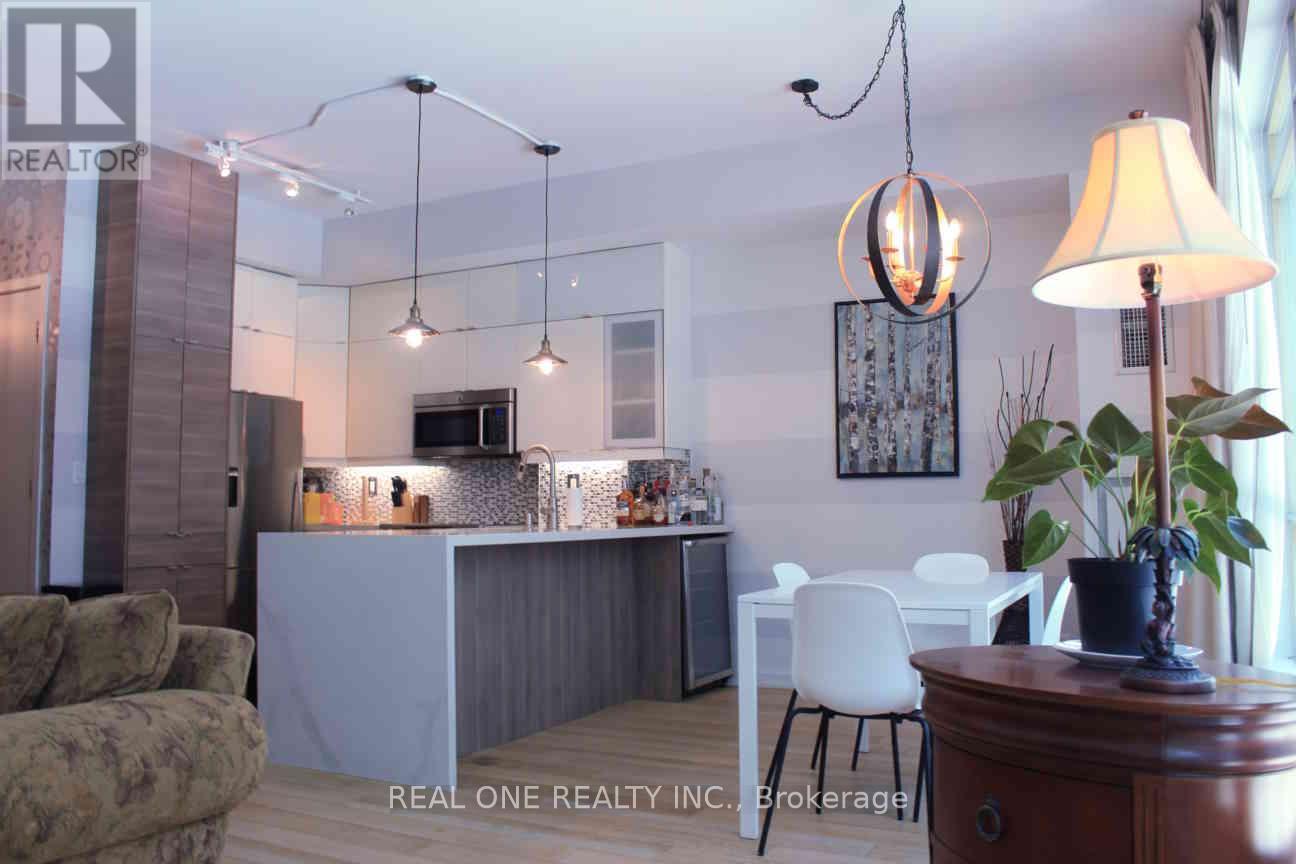 225 - 350 Wellington Street W, Toronto, Ontario  M5V 3W9 - Photo 8 - C12772820