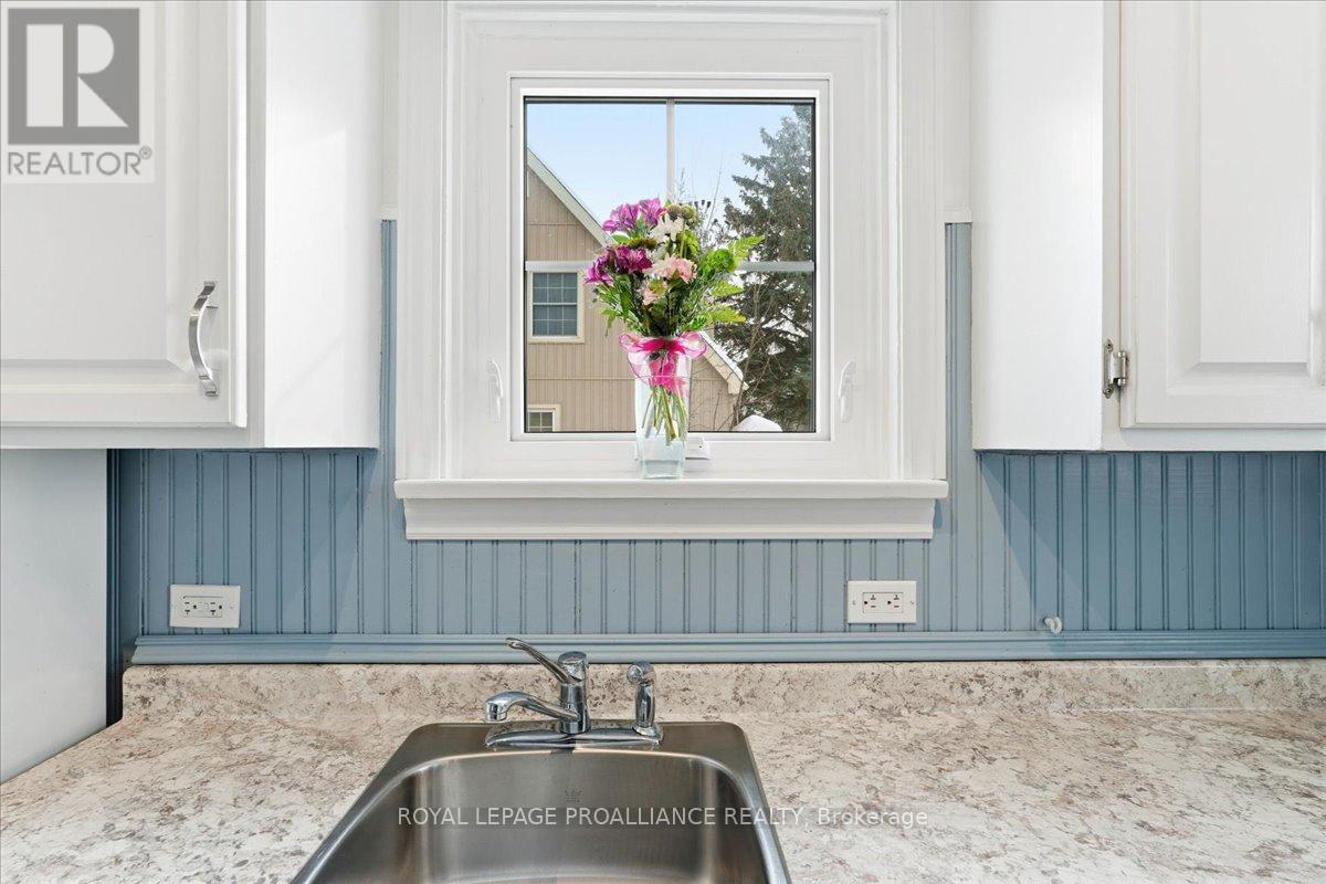 322 Dufferin Avenue, Belleville, Ontario  K8N 3X7 - Photo 11 - X12776794