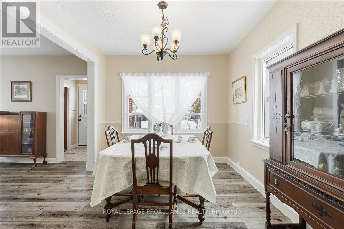 322 Dufferin Avenue, Belleville, Ontario  K8N 3X7 - Photo 12 - X12776794