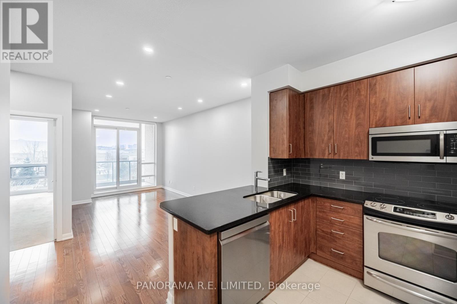 314 - 215 Sherway Gardens Road, Toronto, Ontario  M9C 0A4 - Photo 11 - W12776712