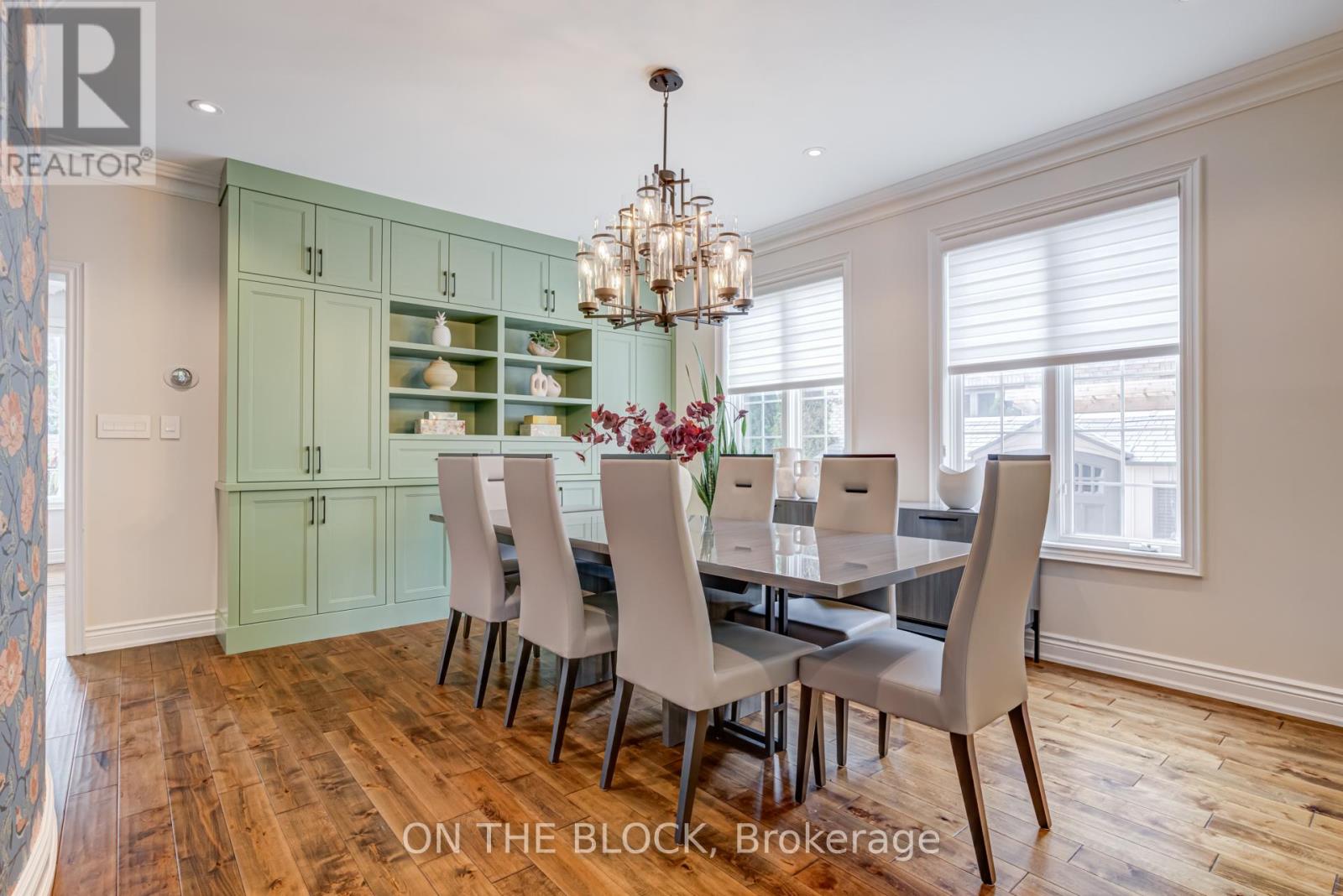 2212 Oneida Court, Mississauga, Ontario  L5C 4G5 - Photo 16 - W12776728