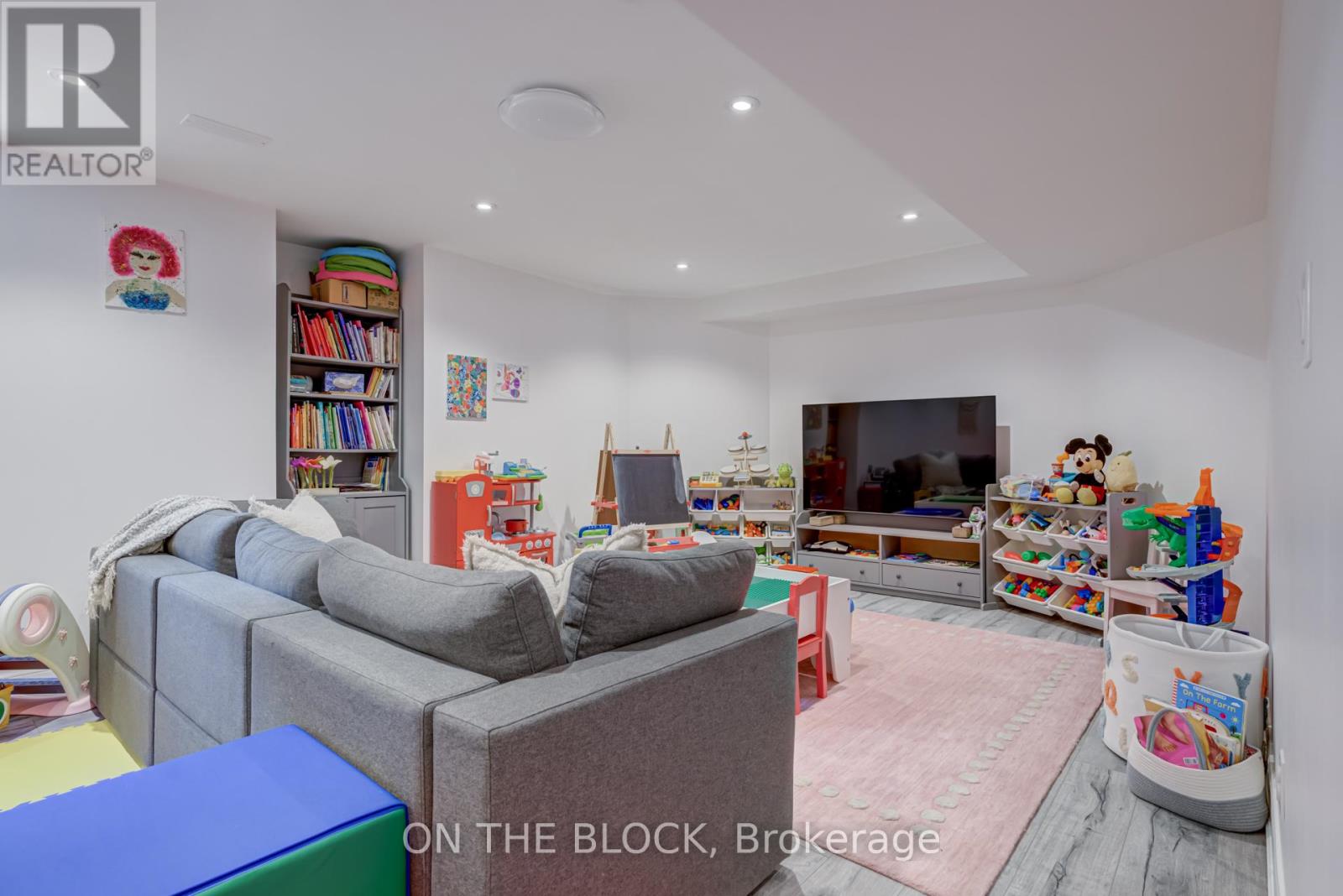 2212 Oneida Court, Mississauga, Ontario  L5C 4G5 - Photo 41 - W12776728