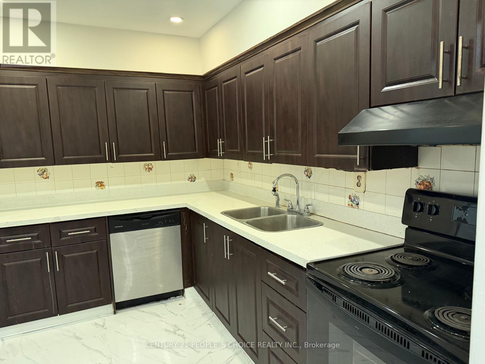 905 - 3533 Derry Road E, Mississauga, Ontario  L4T 1B1 - Photo 10 - W12776762