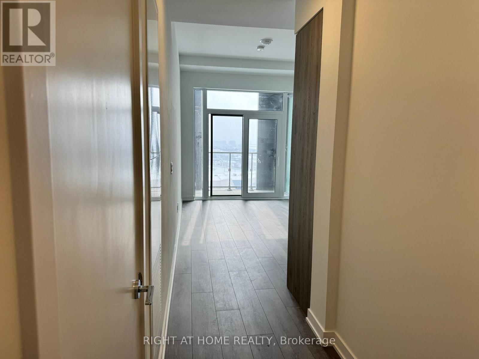 1014 - 1007 The Queensway, Toronto, Ontario  M8Z 0H4 - Photo 3 - W12776832