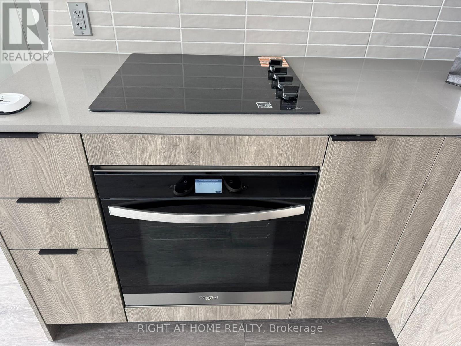 1014 - 1007 The Queensway, Toronto, Ontario  M8Z 0H4 - Photo 6 - W12776832