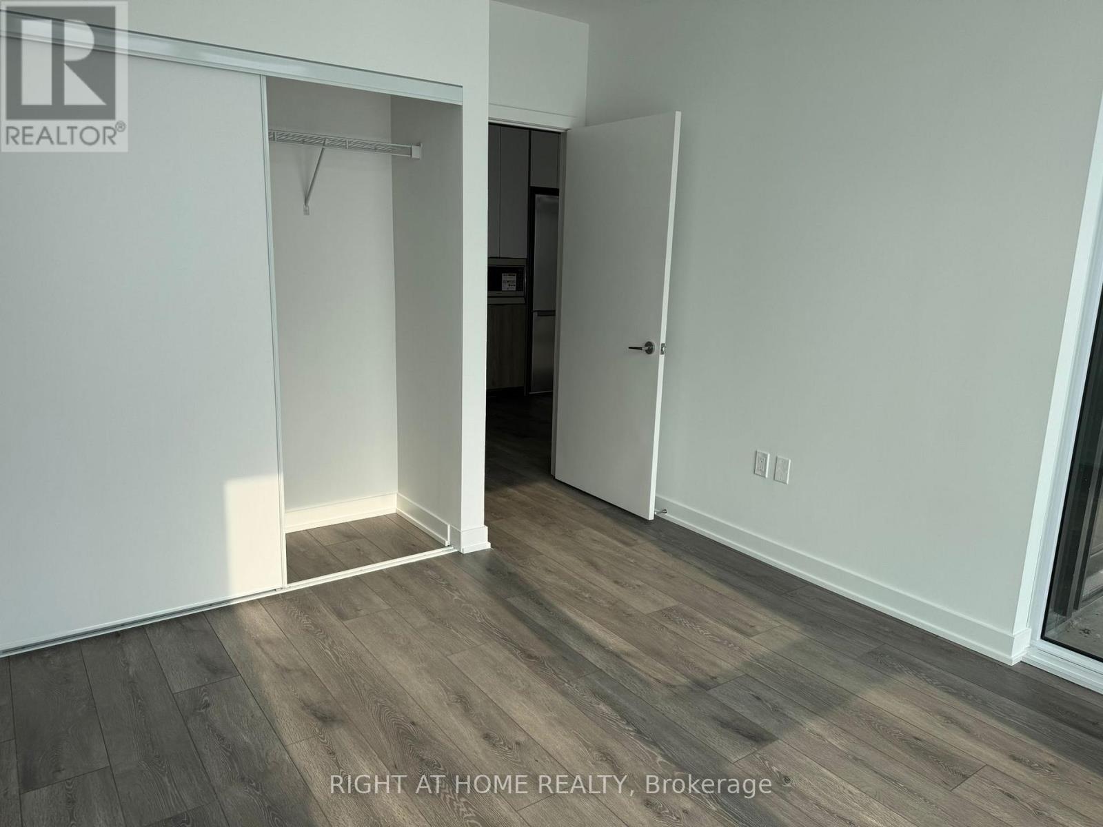 1014 - 1007 The Queensway, Toronto, Ontario  M8Z 0H4 - Photo 8 - W12776832