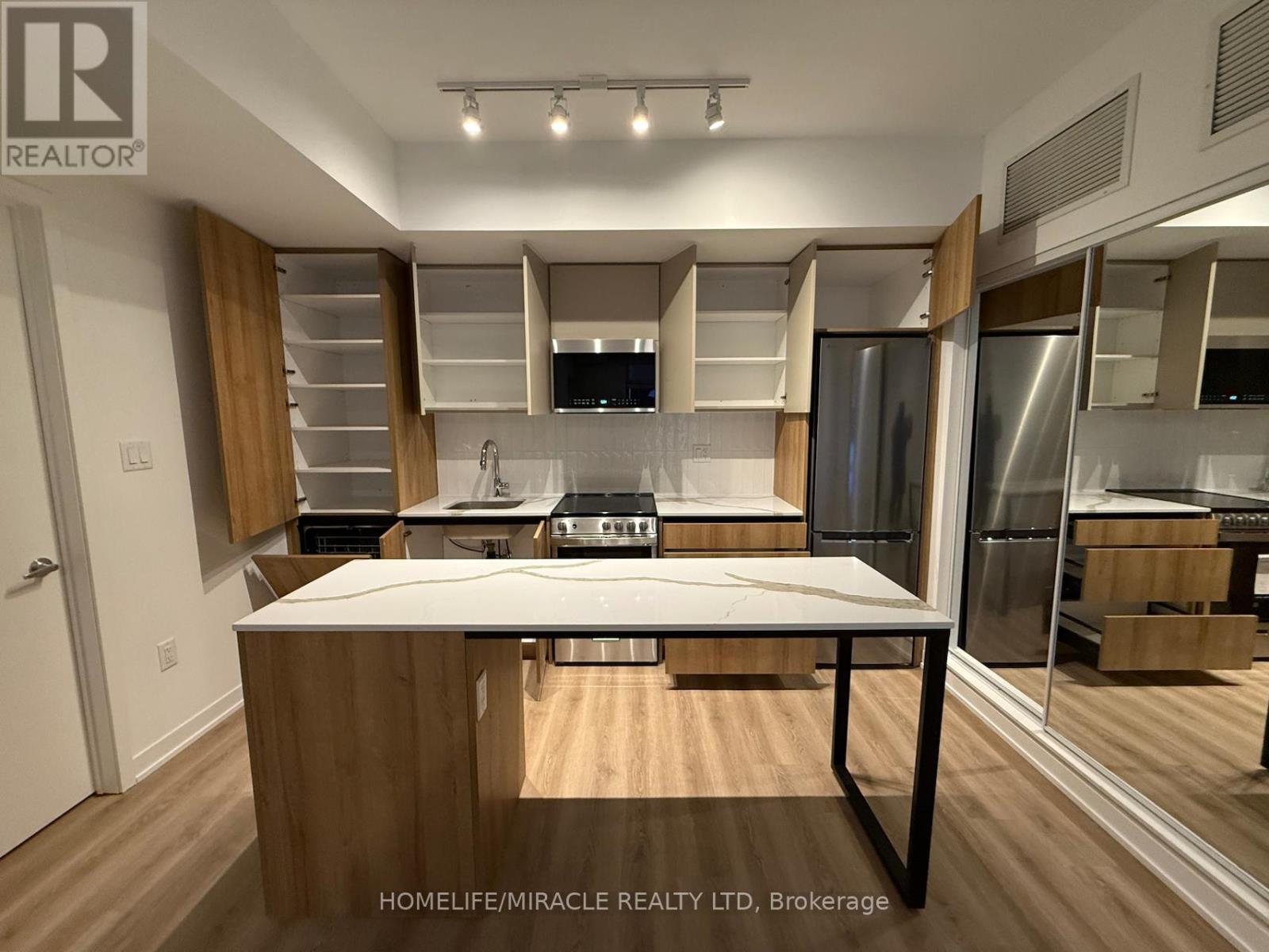 Th7-149 - 90 All Nations Drive, Brampton, Ontario  L7A 5M4 - Photo 5 - W12776870