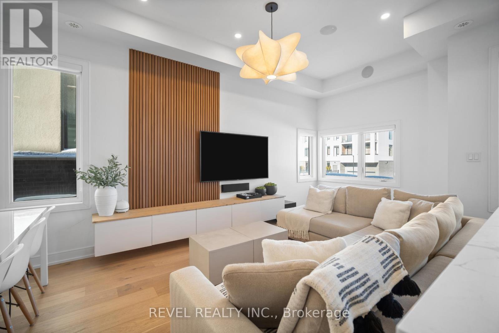 1417 Clarriage Court, Milton, Ontario  L9E 1L6 - Photo 19 - W12776876