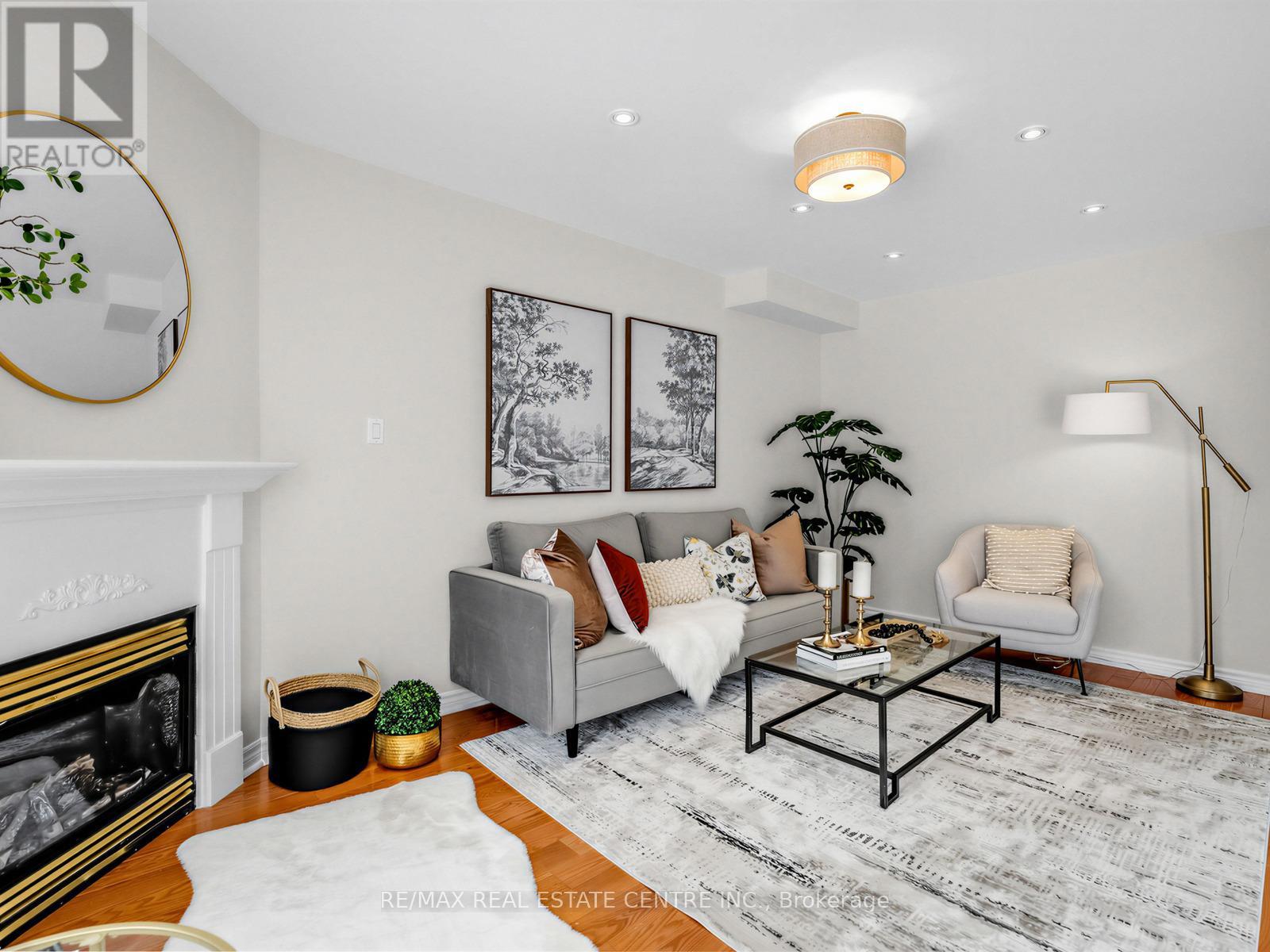 811 Envoy Drive, Mississauga, Ontario  L5W 1H3 - Photo 14 - W12776906