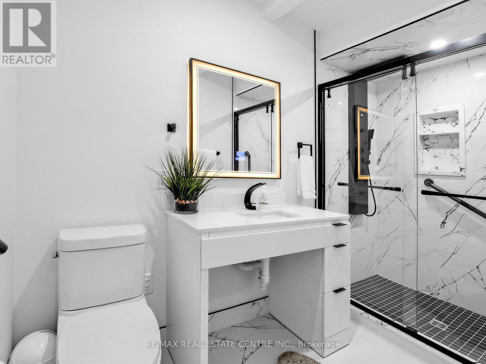 811 Envoy Drive, Mississauga, Ontario  L5W 1H3 - Photo 15 - W12776906