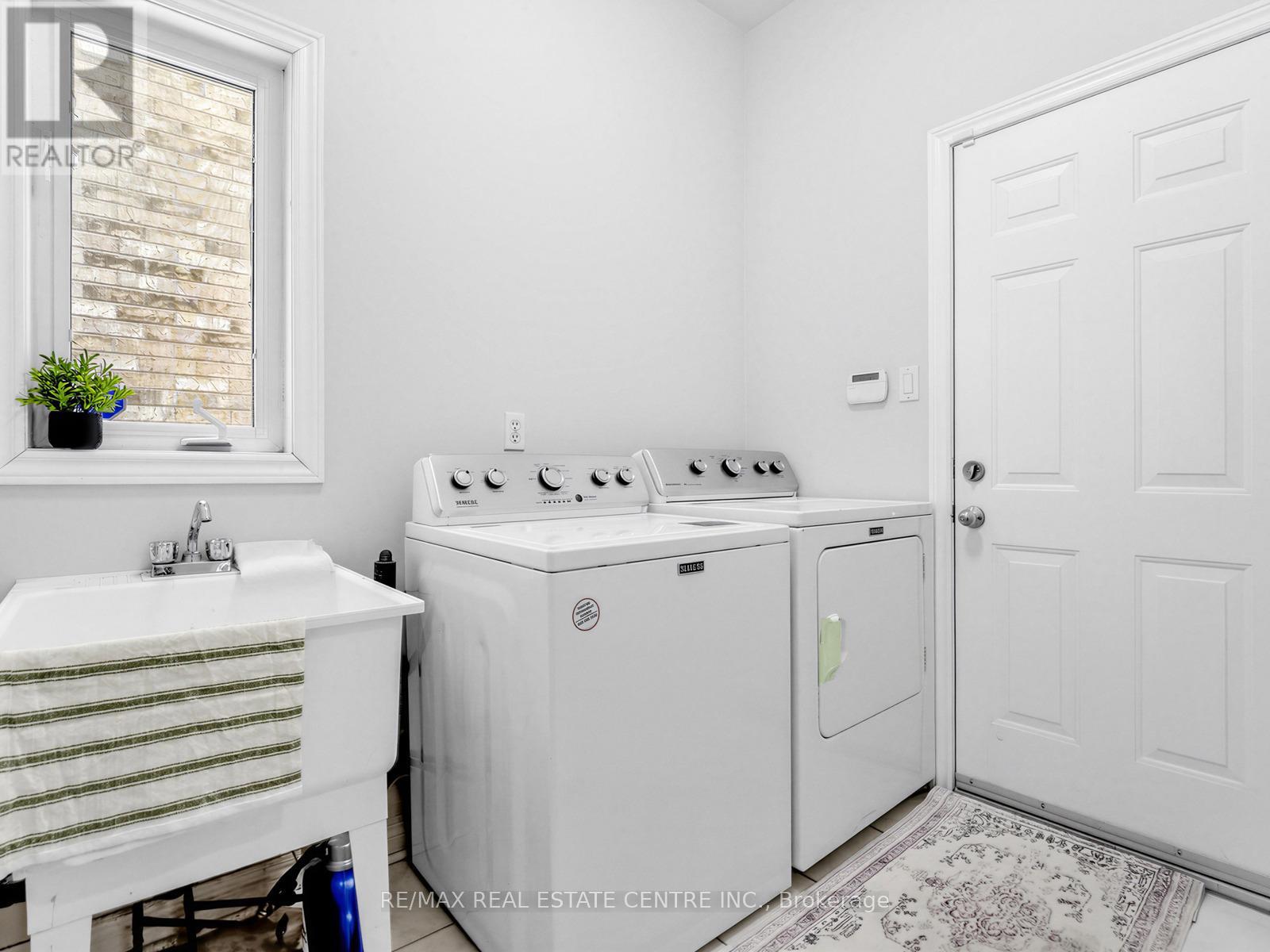 811 Envoy Drive, Mississauga, Ontario  L5W 1H3 - Photo 16 - W12776906