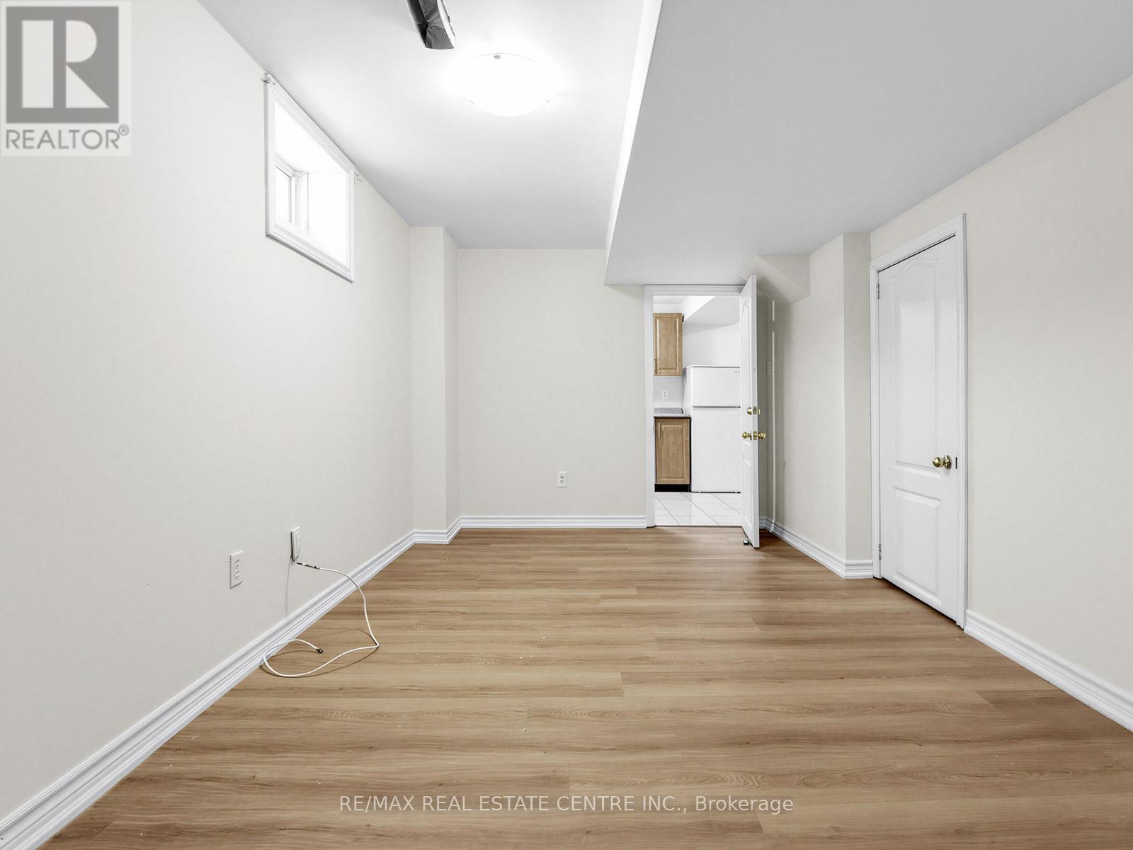 811 Envoy Drive, Mississauga, Ontario  L5W 1H3 - Photo 26 - W12776906