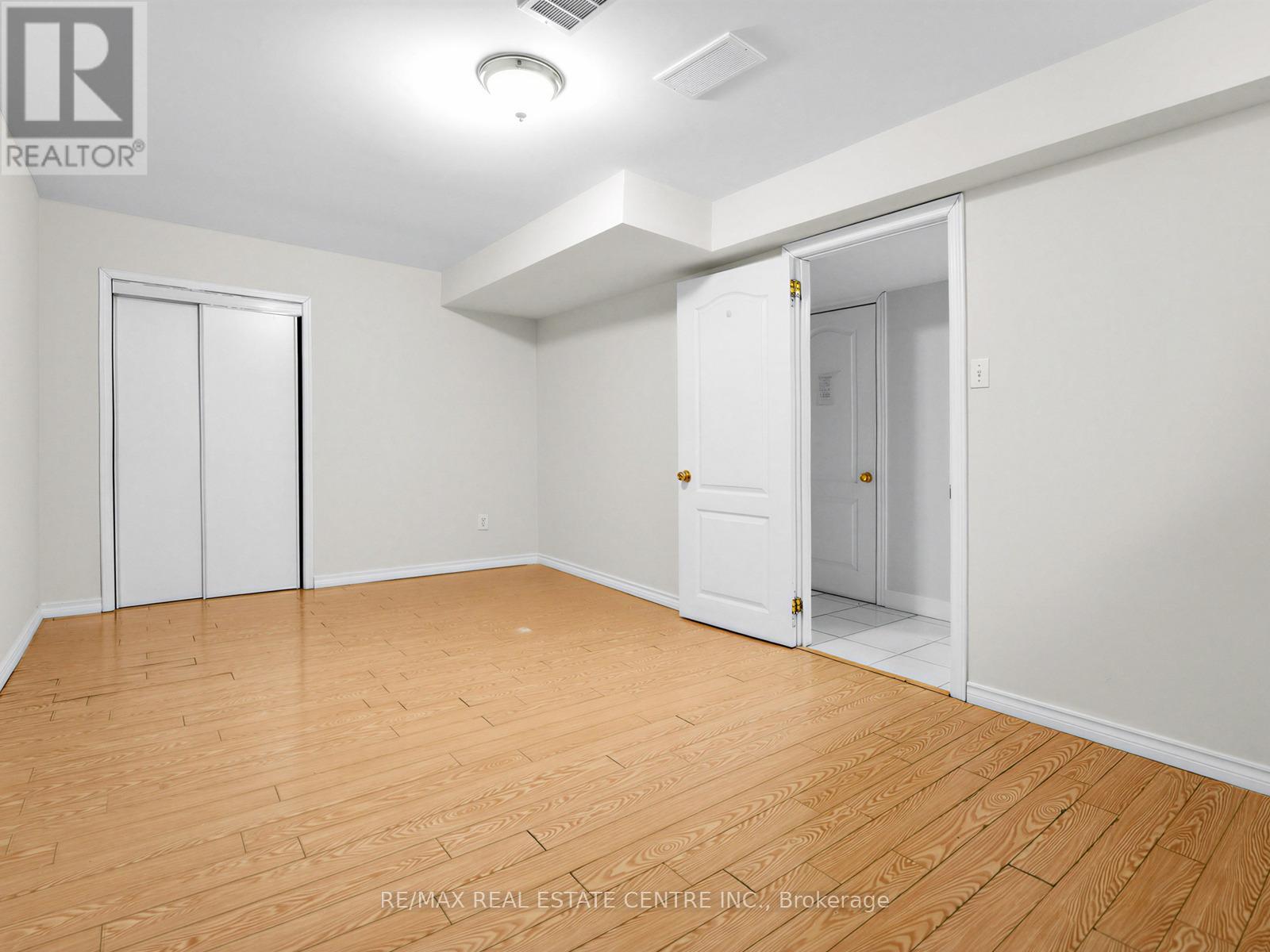 811 Envoy Drive, Mississauga, Ontario  L5W 1H3 - Photo 29 - W12776906