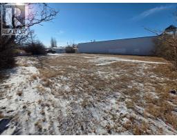 319 2 Avenue N, Vauxhall, Alberta