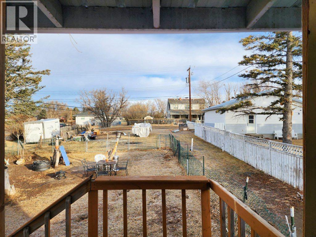 408 49 Avenue E, Claresholm, Alberta  T0L 0T0 - Photo 10 - A2284813