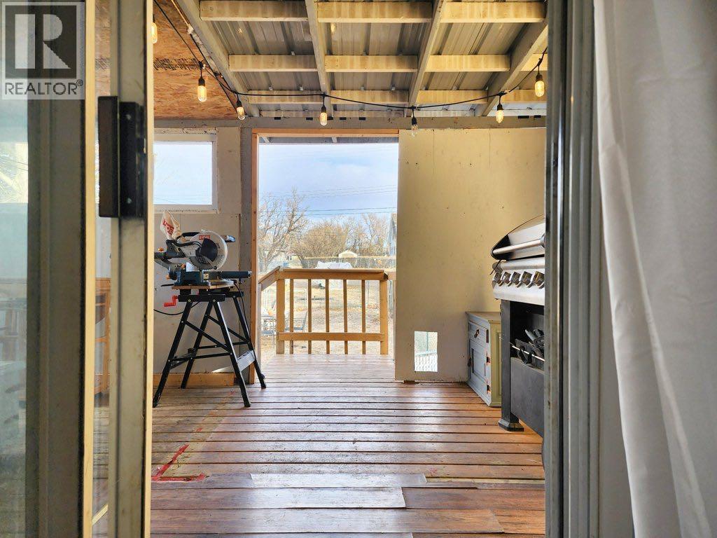 408 49 Avenue E, Claresholm, Alberta  T0L 0T0 - Photo 8 - A2284813