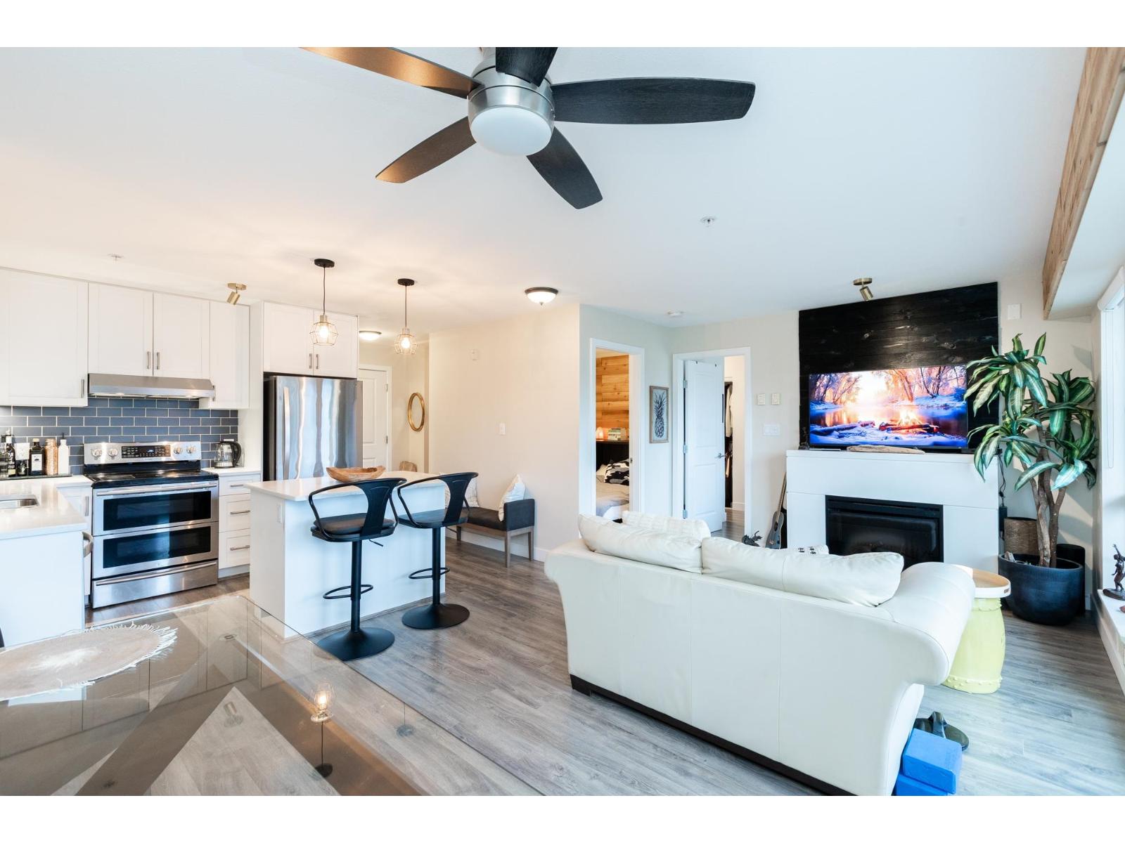 309 15735 Croydon Drive, Surrey, British Columbia  V3Z 2L5 - Photo 13 - R3084496