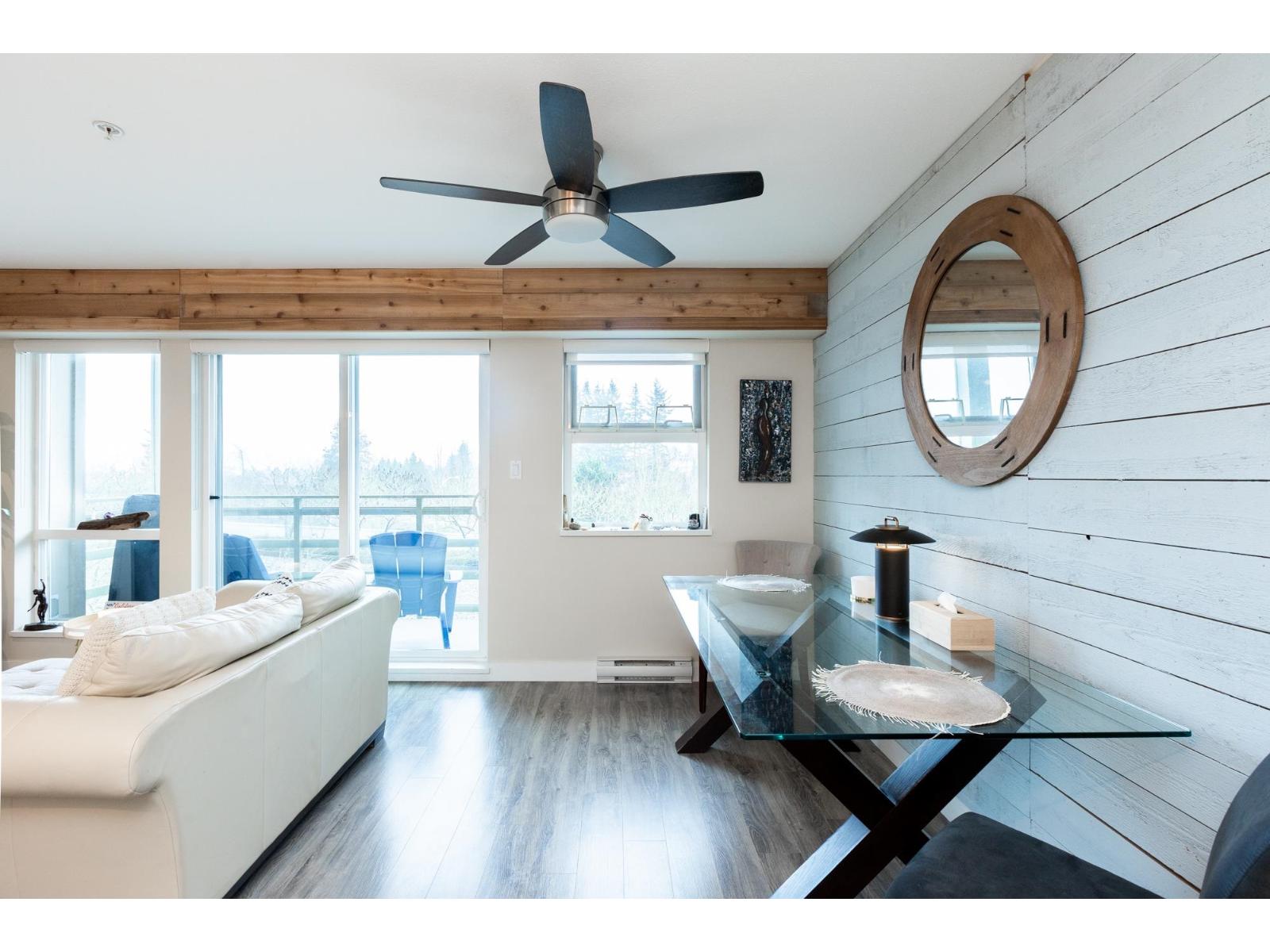 309 15735 Croydon Drive, Surrey, British Columbia  V3Z 2L5 - Photo 3 - R3084496