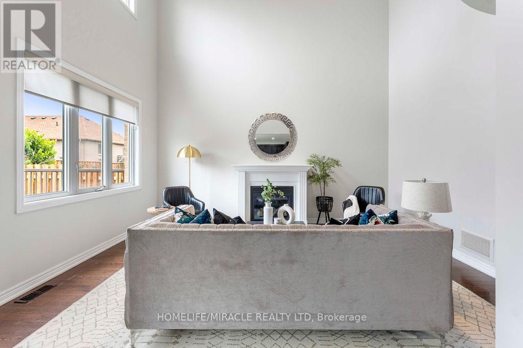 54 Truax Street, Kawartha Lakes, Ontario  K9V 0E3 - Photo 12 - X12776784