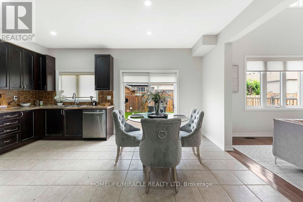 54 Truax Street, Kawartha Lakes, Ontario  K9V 0E3 - Photo 13 - X12776784