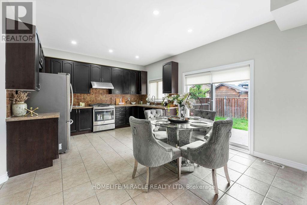 54 Truax Street, Kawartha Lakes, Ontario  K9V 0E3 - Photo 14 - X12776784