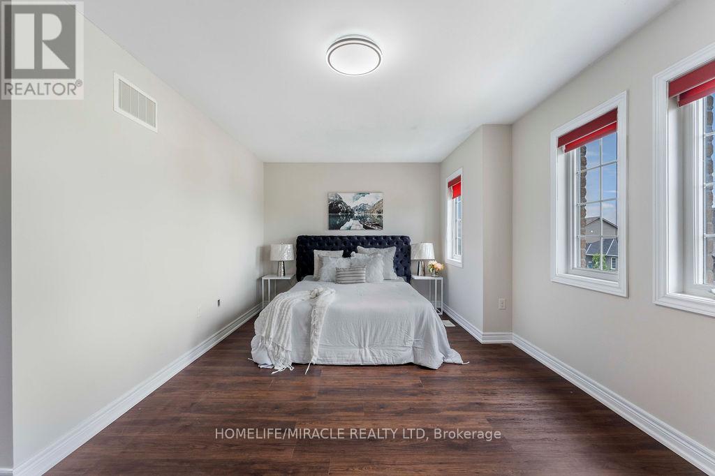 54 Truax Street, Kawartha Lakes, Ontario  K9V 0E3 - Photo 22 - X12776784