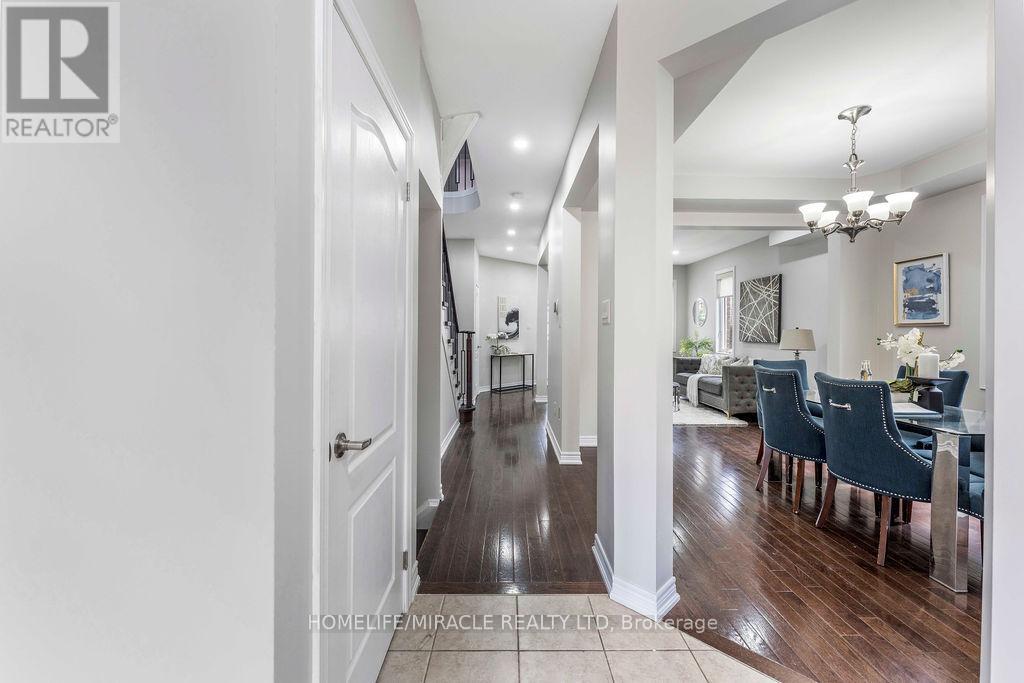 54 Truax Street, Kawartha Lakes, Ontario  K9V 0E3 - Photo 3 - X12776784