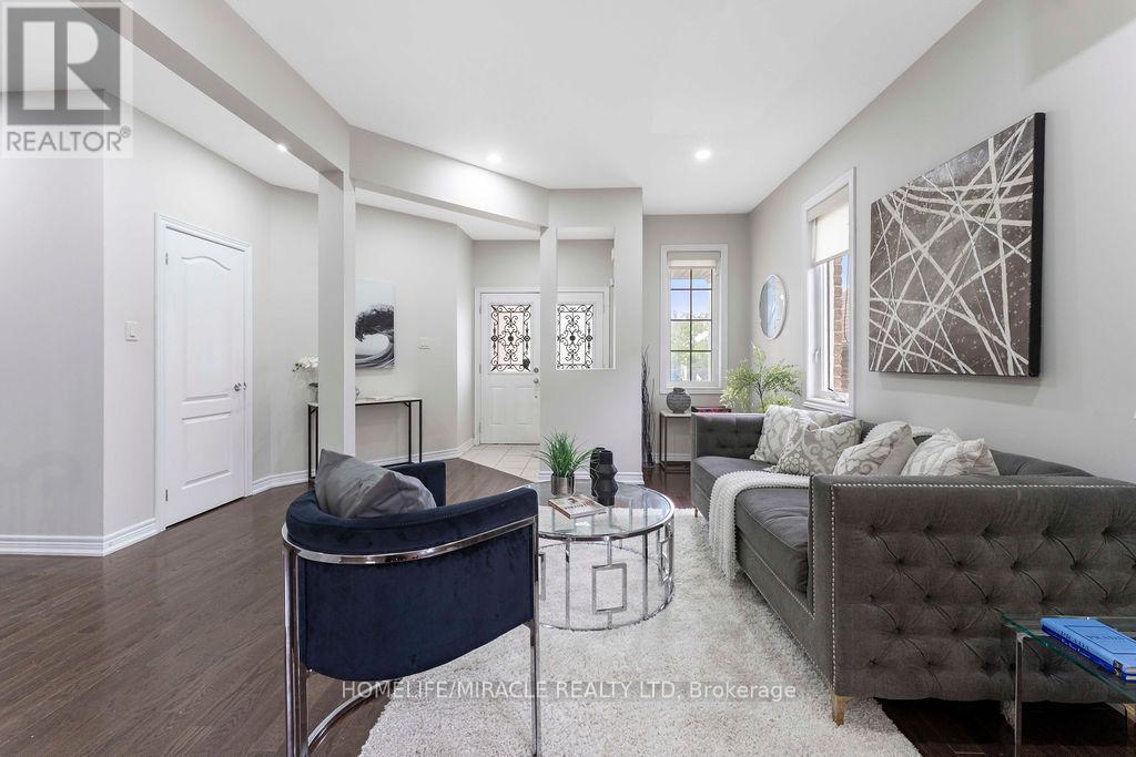 54 Truax Street, Kawartha Lakes, Ontario  K9V 0E3 - Photo 5 - X12776784