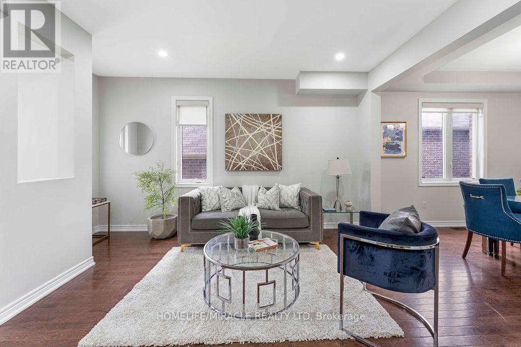 54 Truax Street, Kawartha Lakes, Ontario  K9V 0E3 - Photo 6 - X12776784