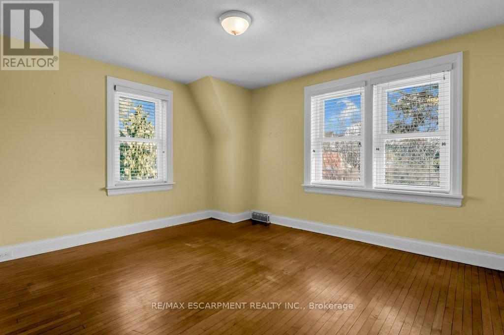 10 Robinson Street S, Grimsby, Ontario  L3M 3C4 - Photo 19 - X12776838