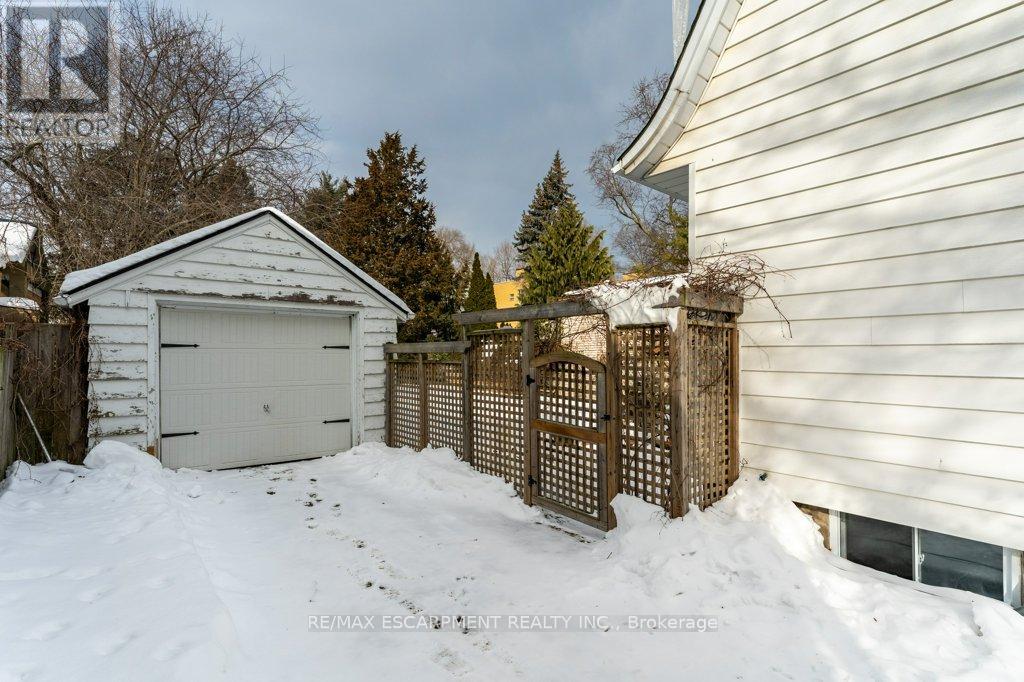 10 Robinson Street S, Grimsby, Ontario  L3M 3C4 - Photo 24 - X12776838