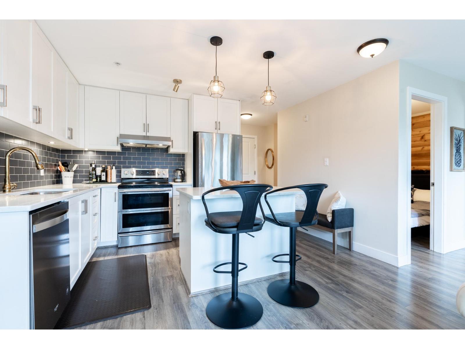 309 15735 Croydon Drive, Surrey, British Columbia  V3Z 2L5 - Photo 11 - R3084496