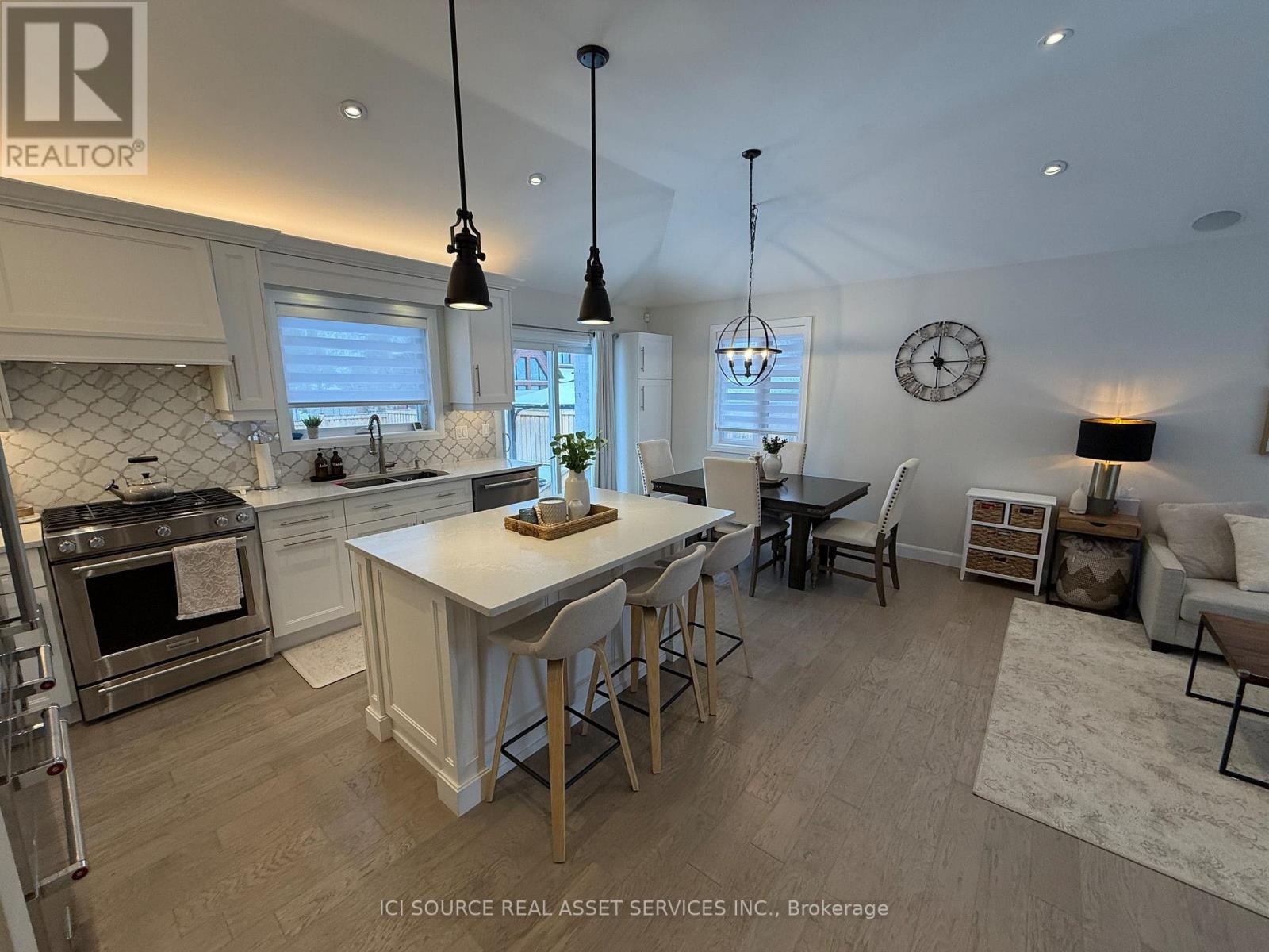 33 Hazelbury Drive, King, Ontario  L0G 1N0 - Photo 7 - N12737974