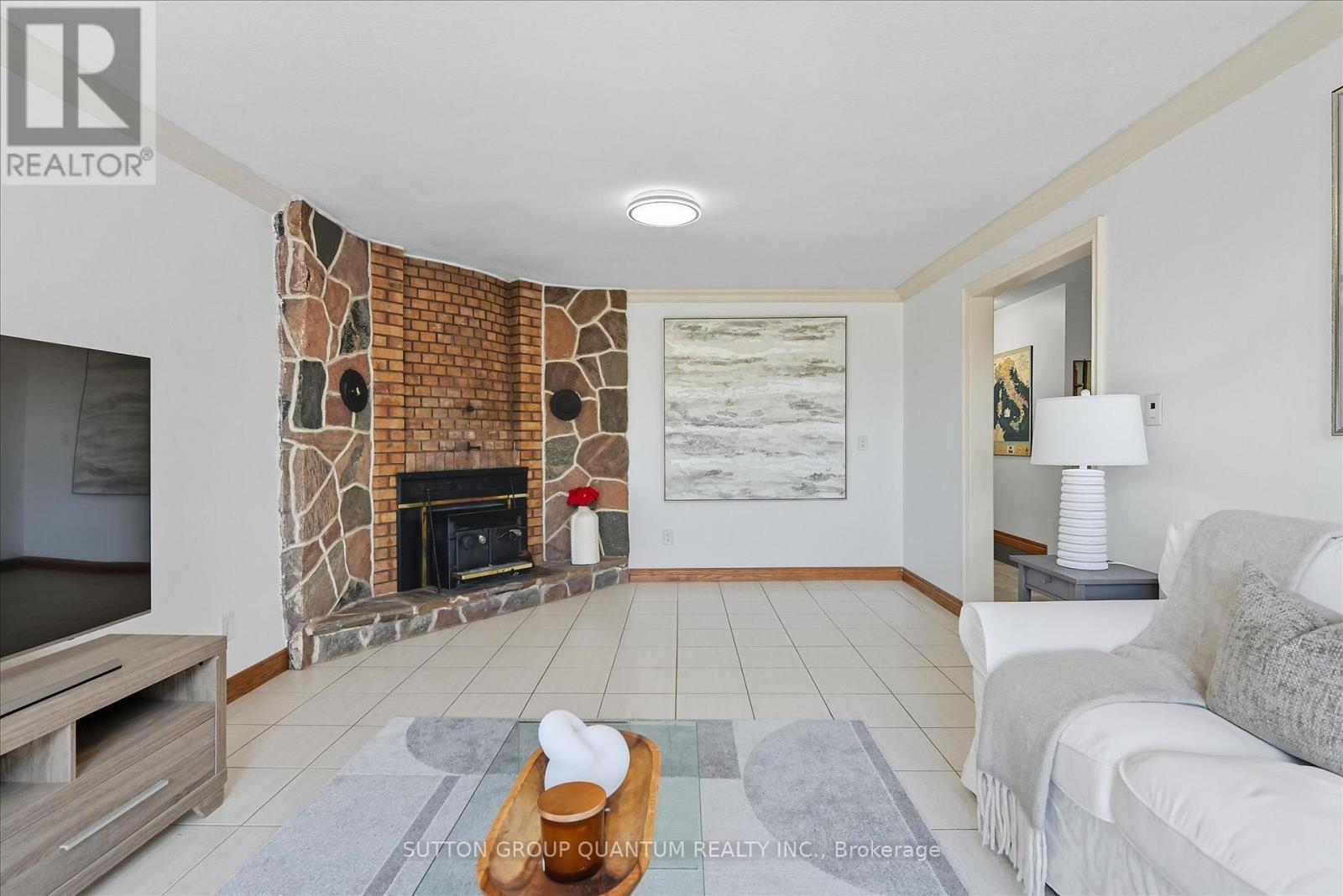 729 Winston Road, Grimsby, Ontario  L3M 4E8 - Photo 11 - X12722136