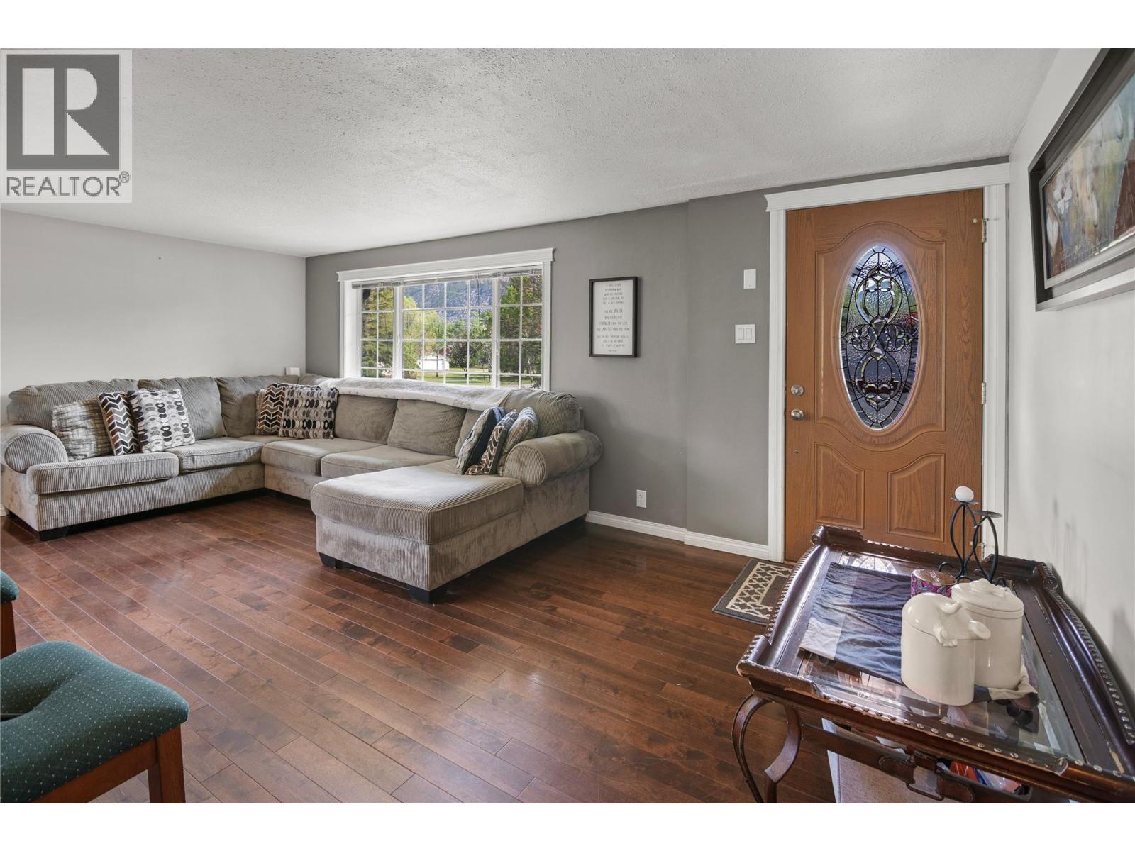 4772 Burns Avenue, Canal Flats, British Columbia  V0B 1B0 - Photo 14 - 10375237