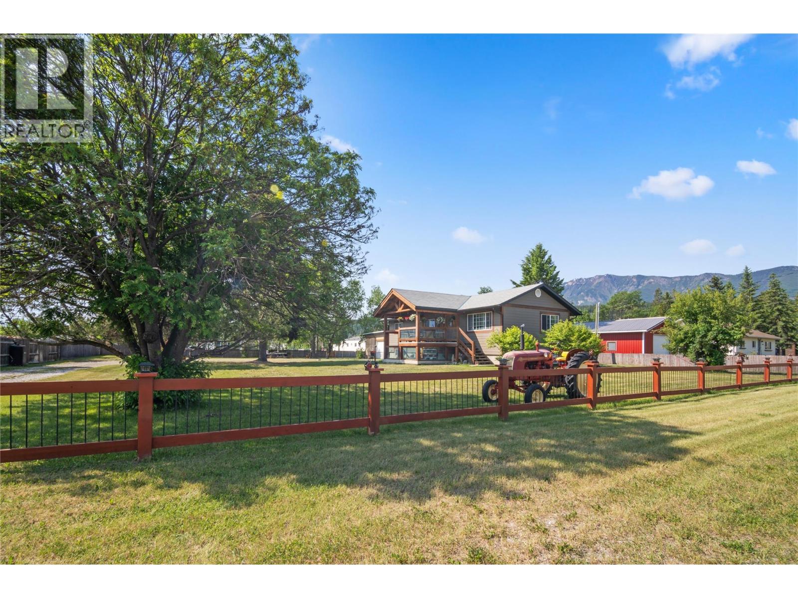 4772 Burns Avenue, Canal Flats, British Columbia  V0B 1B0 - Photo 6 - 10375237