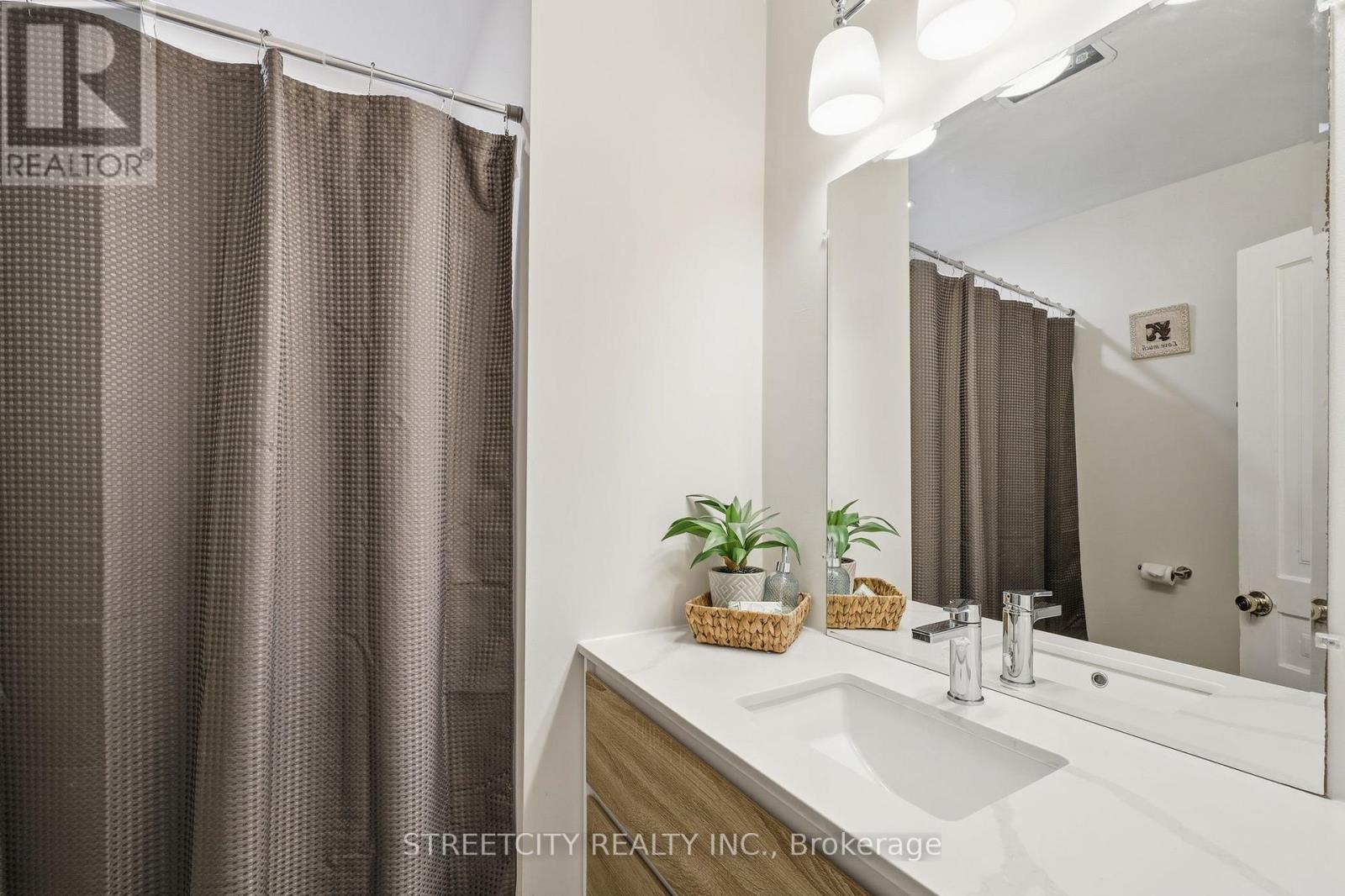 8 Bellevue Avenue, London South, Ontario  N6C 4A5 - Photo 16 - X12776938