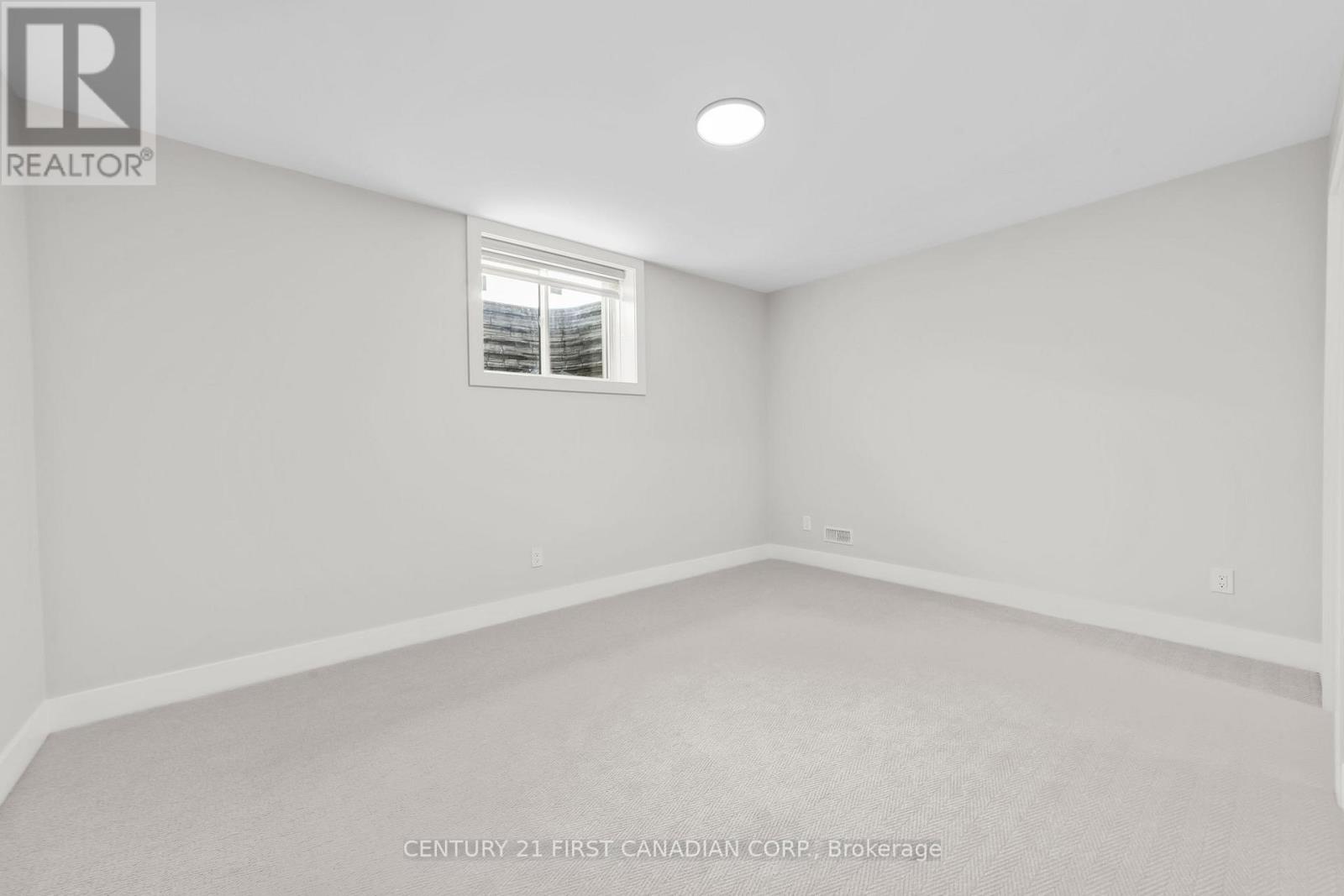 11 Sheldabren Street, North Middlesex, Ontario  N0M 1A0 - Photo 24 - X12776986