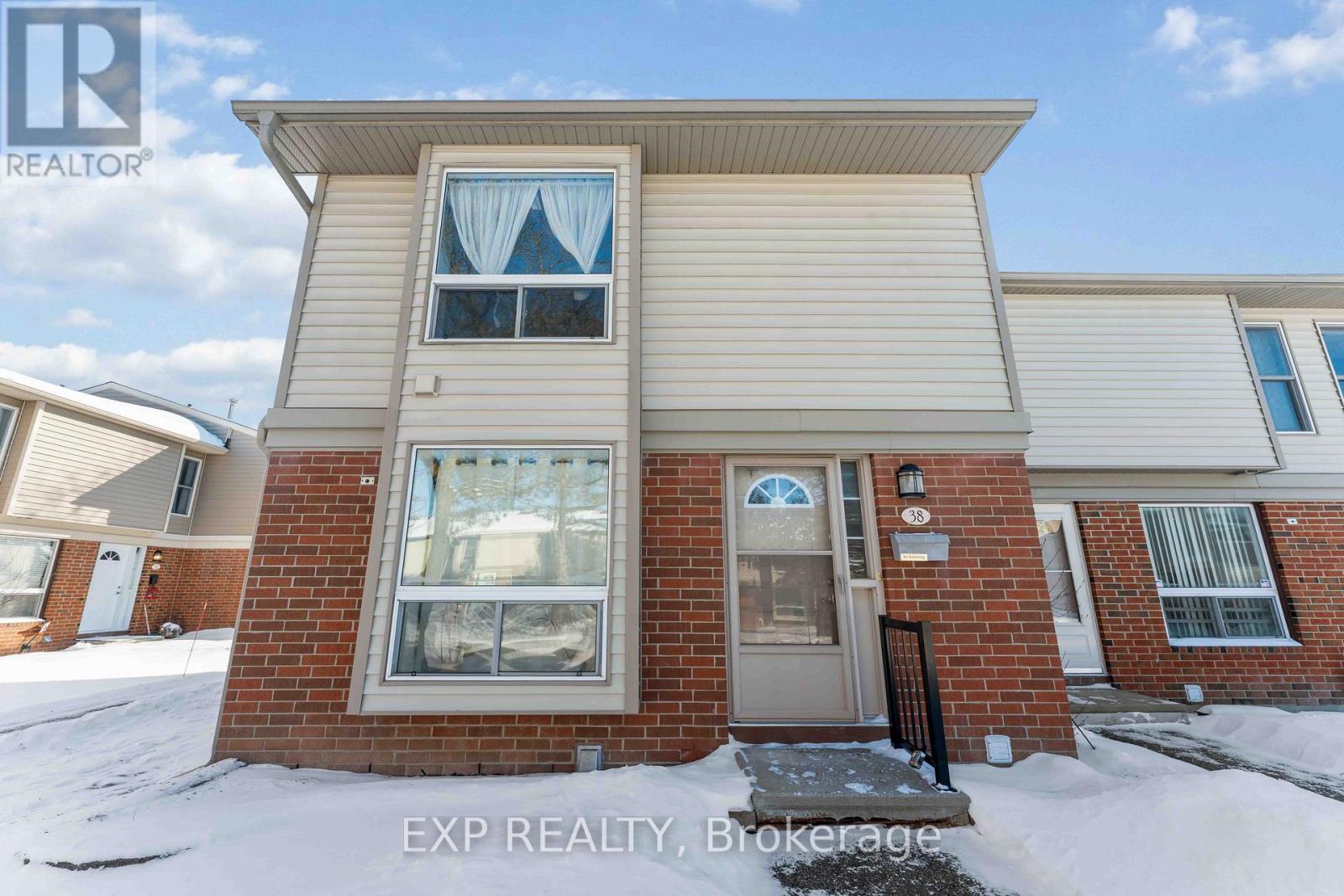 38 - 820 Cahill Drive W, Ottawa, Ontario  K1V 9K4 - Photo 2 - X12776990