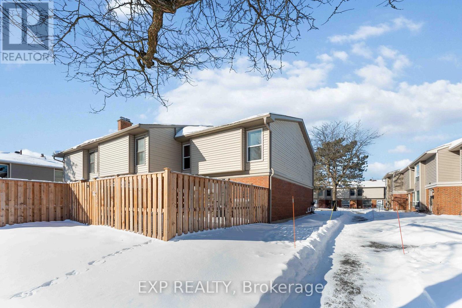 38 - 820 Cahill Drive W, Ottawa, Ontario  K1V 9K4 - Photo 3 - X12776990