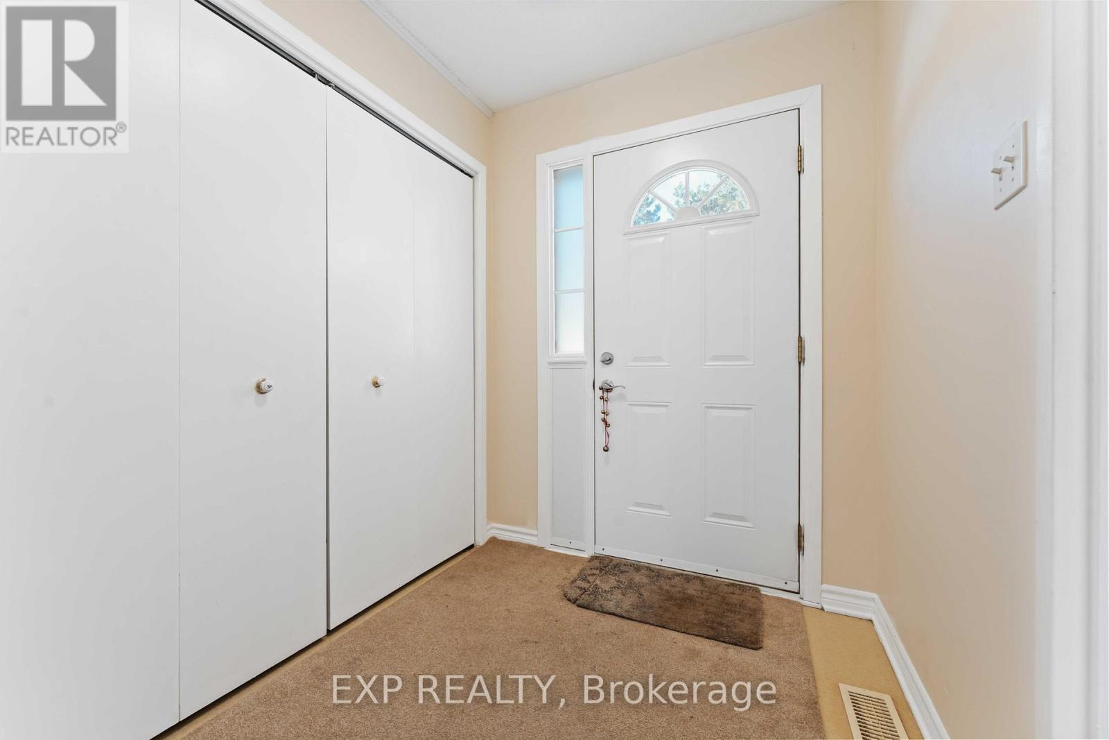 38 - 820 Cahill Drive W, Ottawa, Ontario  K1V 9K4 - Photo 4 - X12776990