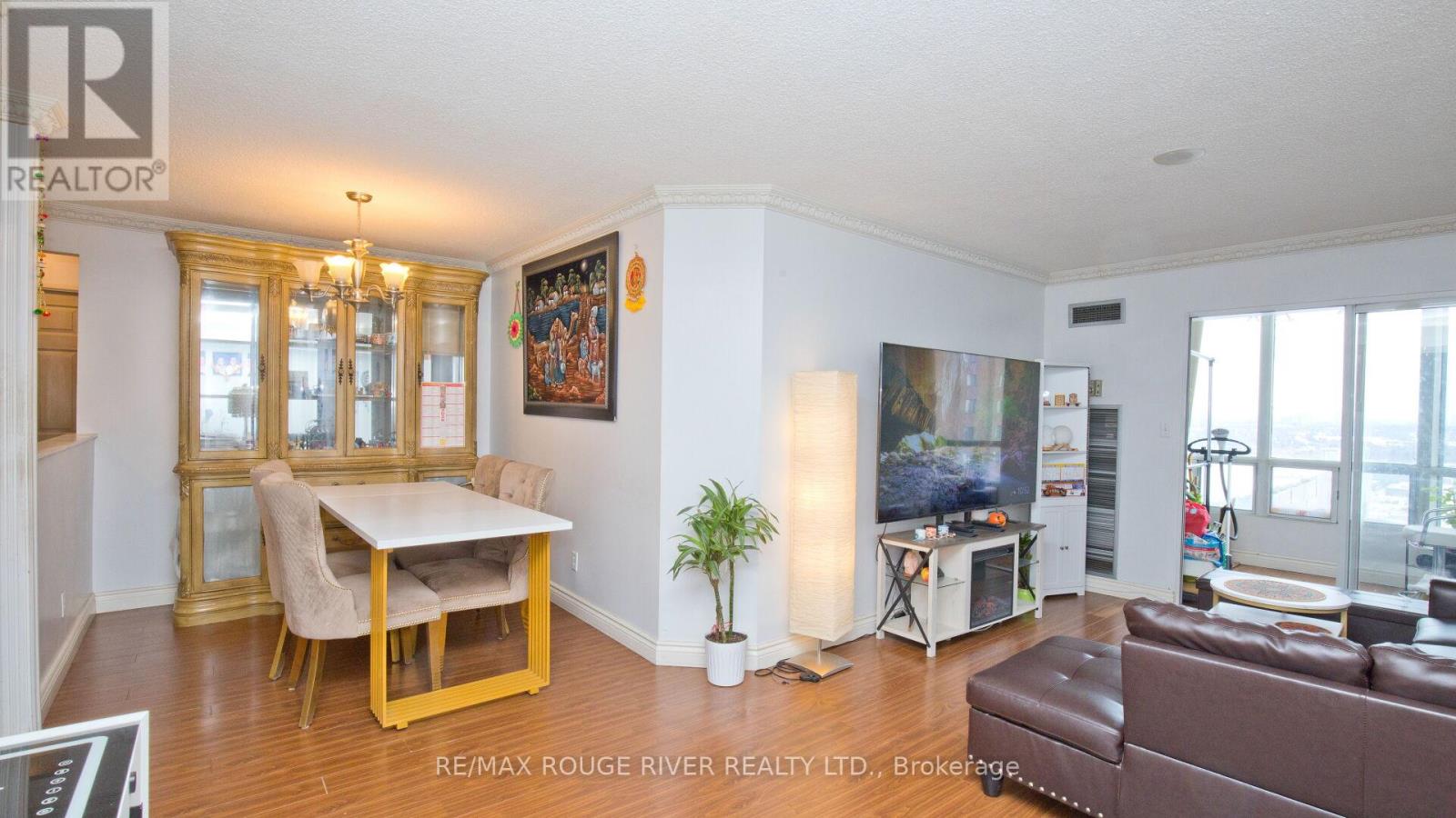 1513 - 155 Hillcrest Avenue, Mississauga, Ontario  L5B 3Z2 - Photo 12 - W12646940