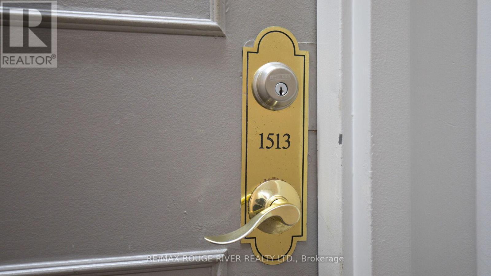 1513 - 155 Hillcrest Avenue, Mississauga, Ontario  L5B 3Z2 - Photo 8 - W12646940