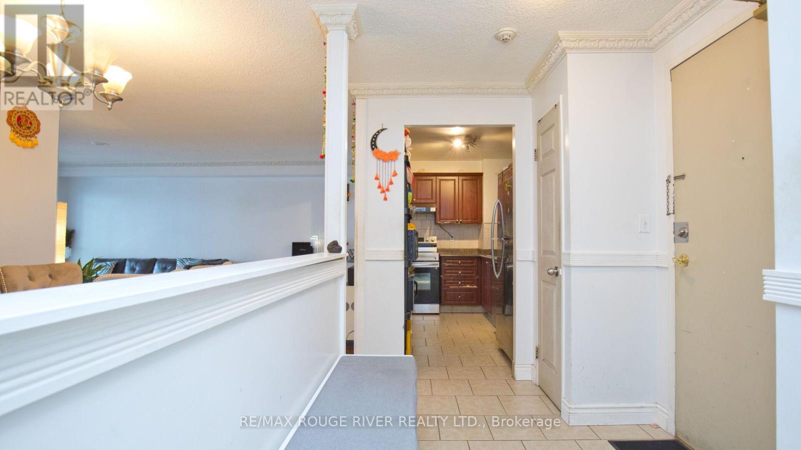 1513 - 155 Hillcrest Avenue, Mississauga, Ontario  L5B 3Z2 - Photo 9 - W12646940