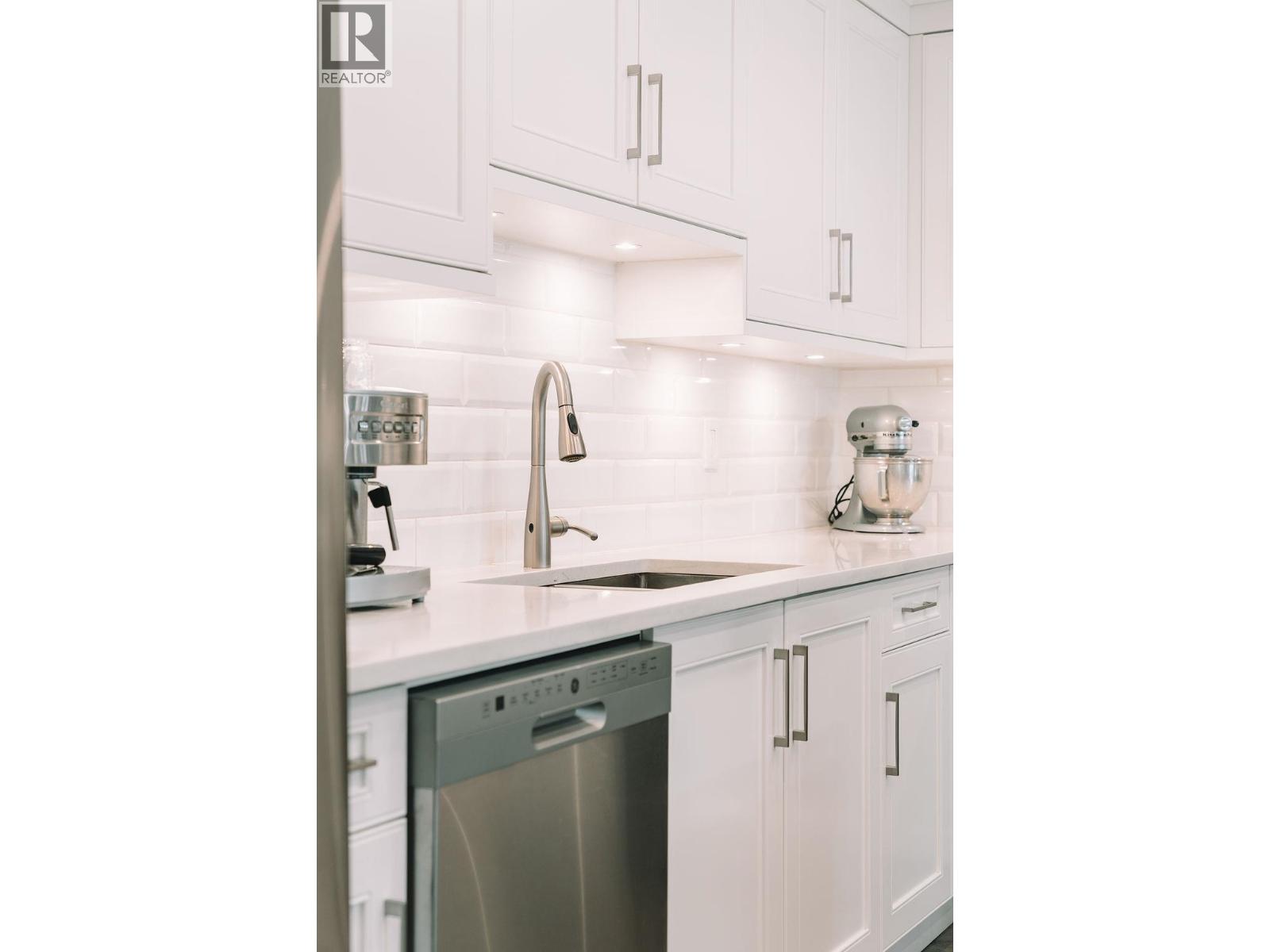 301 19236 Ford Road, Pitt Meadows, British Columbia  V3Y 2K1 - Photo 6 - R3088587