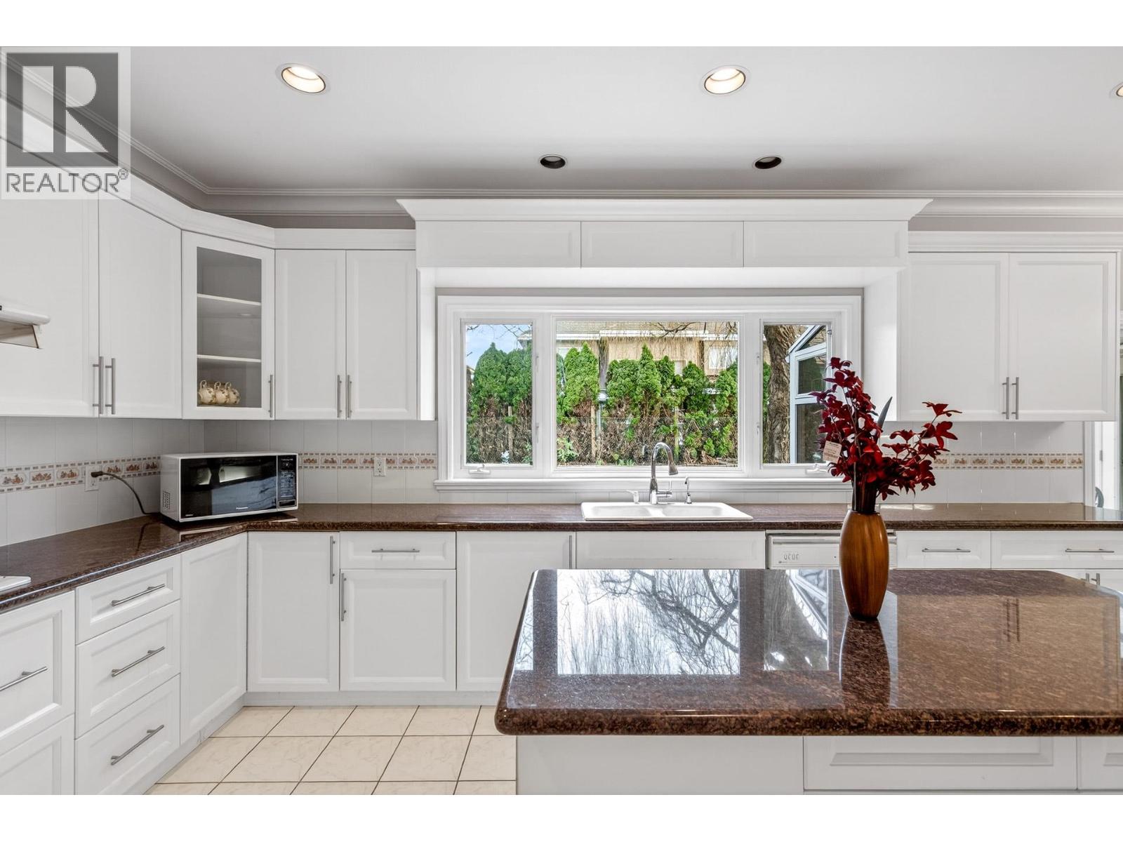 8260 Claysmith Road, Richmond, British Columbia  V7C 2L1 - Photo 12 - R3088544